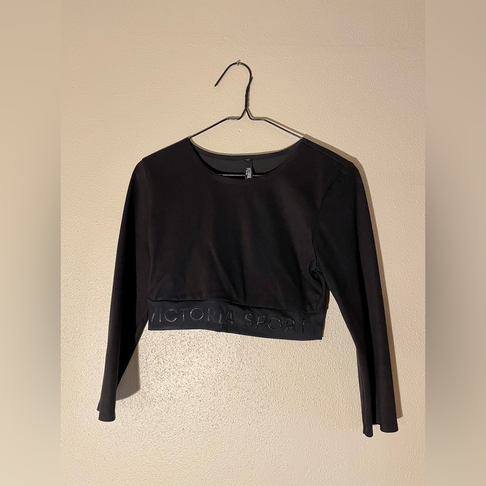 Black Long Sleeve Crop Top